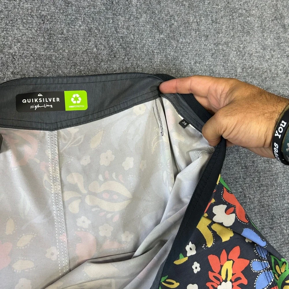 Quiksilver Highline Board Shorts Mens 38 Black Floral 4-Way Stretch Swim Trunks